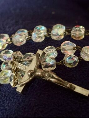 Vintage Aurora Borealis Rosary • Italy ROMA • Mid‑Century Mary Cutout
